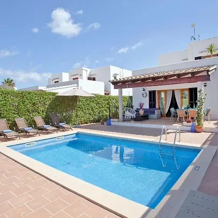 In Mit Privatem Pool Und In Der Naehe *
